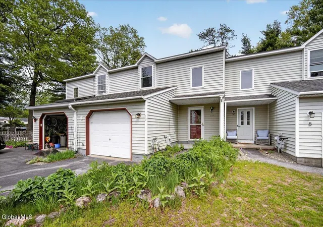Homes for sale in Ballston Spa, NY | 10 Deer Run Dr, Ballston Spa, NY 12020 | MLS# 202618213