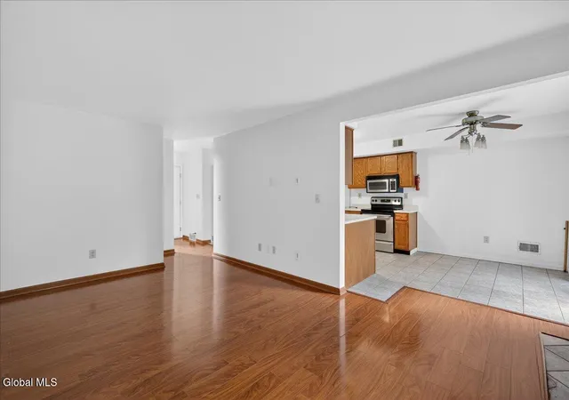 Photo 4 of Townhouse for sale at 10 Deer Run Dr, Ballston Spa, NY 12020 | MLS# 202618213 | Listing updated on 2026-09-01
