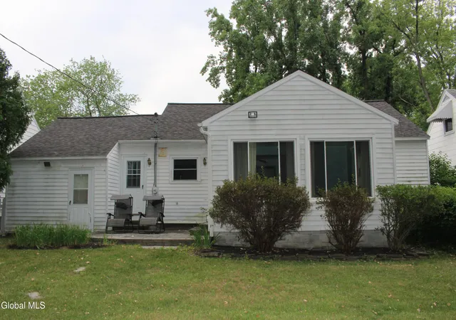 37th image of 17 Warren St St, Guilderland, NY 12203 | MLS# 202620908