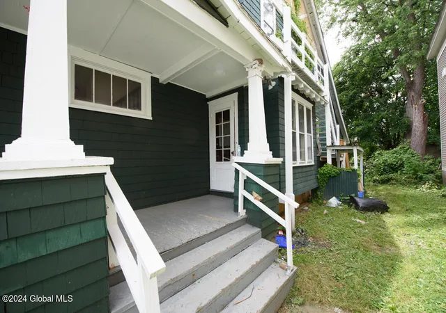 Photo 3 of Sale Pending at 802 Myrtle Ave, Albany, NY 12208 | MLS# 202618803 | Listing updated on 2026-08-31