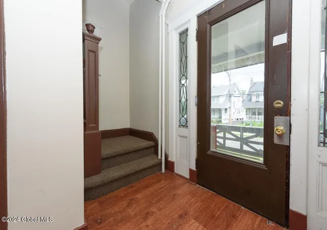 Photo 3 of Sale Pending at 802 Myrtle Ave, Albany, NY 12208 | MLS# 202618803 | Listing updated on 2026-08-31