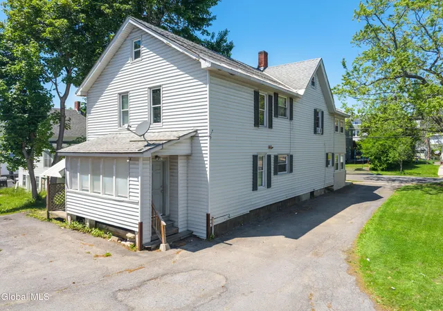 5th image of 94 3Rd Ave, Gloversville, NY 12078 | MLS# 202618402