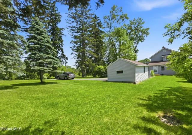 37th image of 189 River Rd, Glenmont, NY 12077 | MLS# 202619453