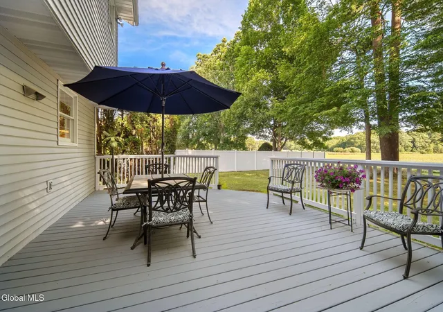 4th image of 3061 New Williamsburg Dr, Schenectady, NY 12303 | MLS# 202618994
