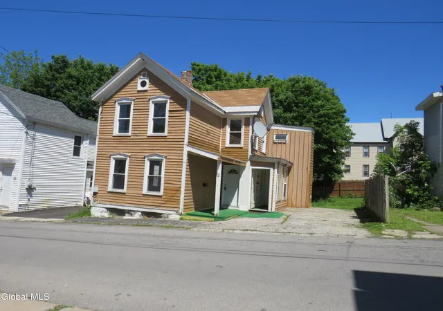 Photo 2 of Single family home for sale at 12 Glebe St, Johnstown, NY 12095 | MLS# 202618456 | Listing updated on 2026-08-26