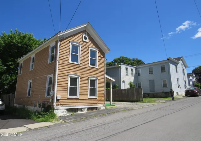 Photo 3 of Single family home for sale at 12 Glebe St, Johnstown, NY 12095 | MLS# 202618456 | Listing updated on 2026-08-26