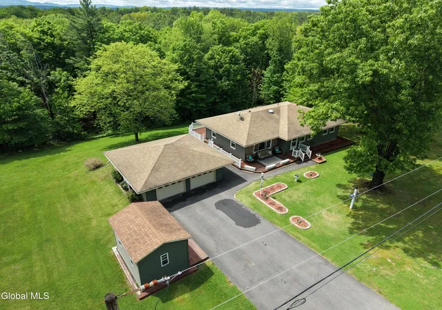 Homes for sale in Coxsackie, NY | 825 County Route 51, Coxsackie, NY 12051 | MLS# 202618462