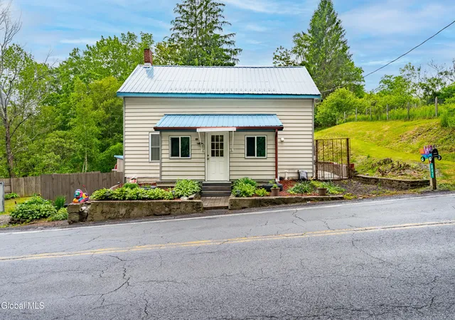 Homes for sale in Stephentown, NY | 843 New York 43, Stephentown, NY 12168 | MLS# 202618546