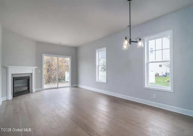 4th image of 32 Priddle Ln, Colonie, NY 12110 | MLS# 202618499