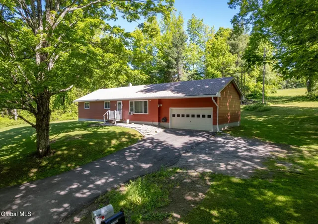 Photo 2 of Sale Pending at 206 Hillview Rd, Gloversville, NY 12078 | MLS# 202618961 | Listing updated on 2026-06-09