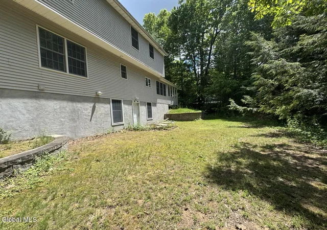 4th image of 3 Hillcrest Ln, Wilton, NY 12866 | MLS# 202618634