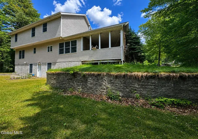 5th image of 3 Hillcrest Ln, Wilton, NY 12866 | MLS# 202618634
