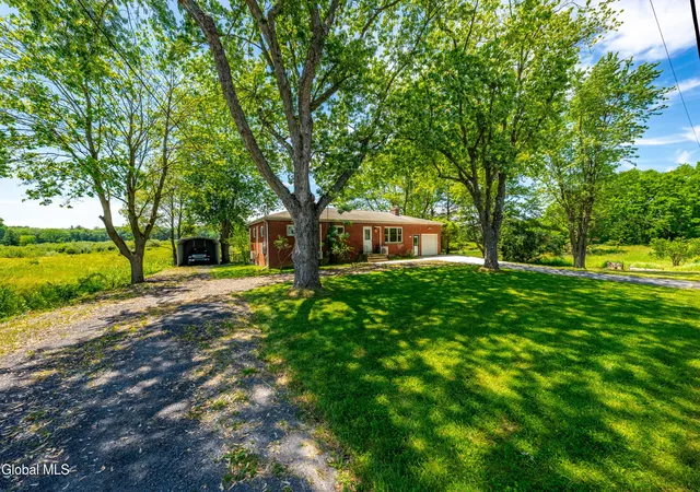 2nd image of 412 Font Grove Rd, Slingerlands, NY 12159 | MLS# 202619247