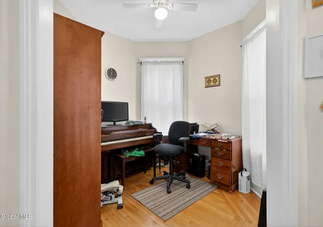 Photo 3 of Single family home for sale at 1043 Glenwood Blvd, Schenectady, NY 12308 | MLS# 202619779 | Listing updated on 2026-09-11