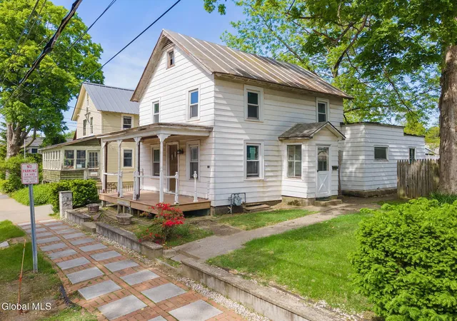 Homes for sale in Saratoga Springs, NY | 28 Warren St, Saratoga Springs, NY 12866 | MLS# 202619666