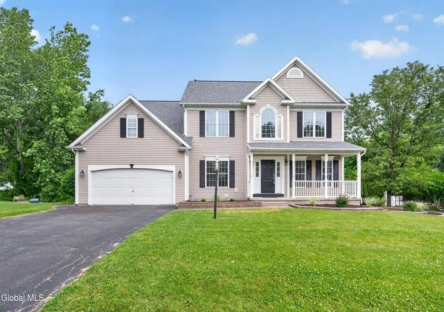 1st image of 10 Reynolds Ct, Bethlehem, NY 12054 | MLS# 202618742