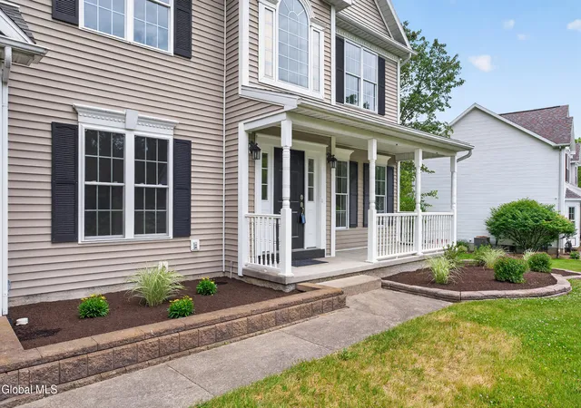 5th image of 10 Reynolds Ct, Bethlehem, NY 12054 | MLS# 202618742