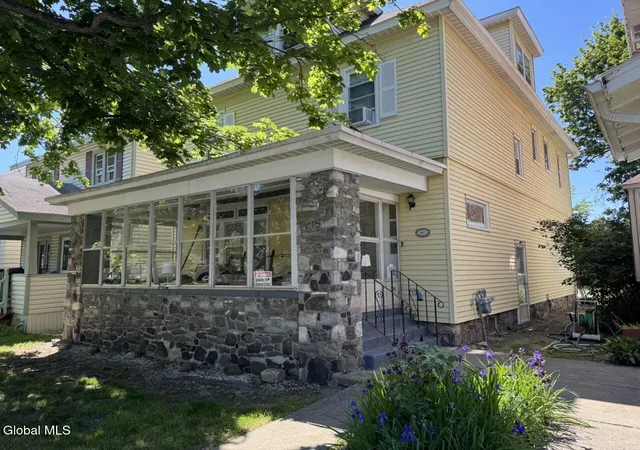 1st image of 851 Central Pkwy, Schenectady, NY 12309 | MLS# 202618729