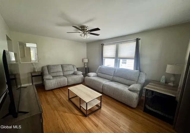 Homes for sale in Scotia, NY | 13 Knickerbocker Rd, Scotia, NY 12302 | MLS# 202618689