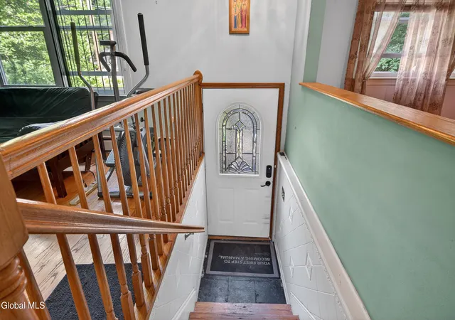 4th image of 79 Willow St, Guilderland, NY 12084 | MLS# 202619079