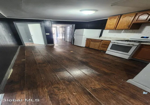 14th image of 313 1st St, Albany, NY 12206 | MLS# 202618685