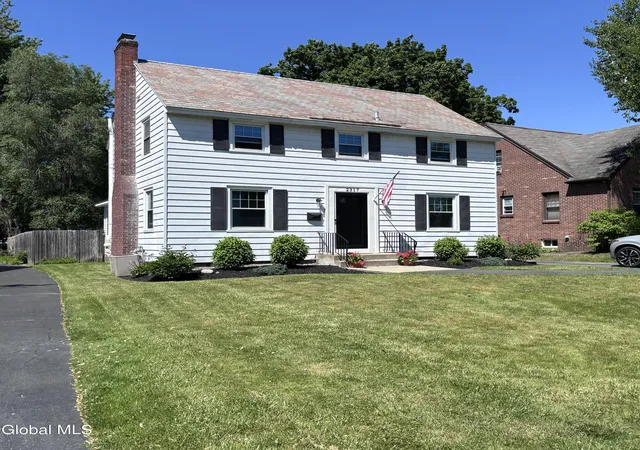 Homes for sale in Niskayuna, NY | 2317 Barcelona Rd, Niskayuna, NY 12309 | MLS# 202618782