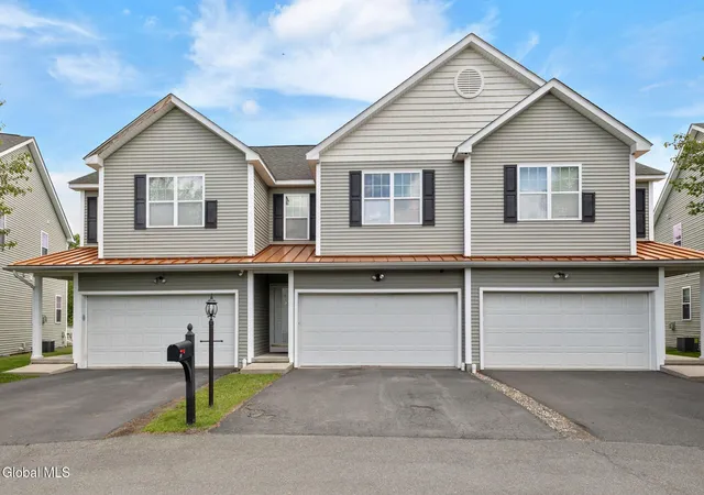Homes for sale in Rensselaer, NY | 14 Amalia Ln, Rensselaer, NY 12144 | MLS# 202618693