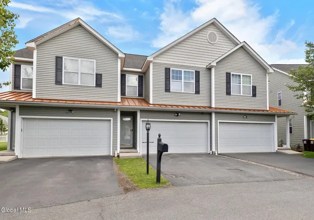 Homes for sale in Rensselaer, NY | 14 Amalia Ln, Rensselaer, NY 12144 | MLS# 202618693