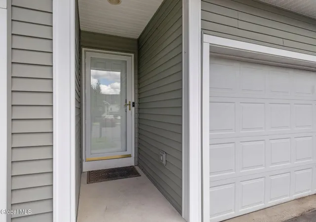 Homes for sale in Rensselaer, NY | 14 Amalia Ln, Rensselaer, NY 12144 | MLS# 202618693