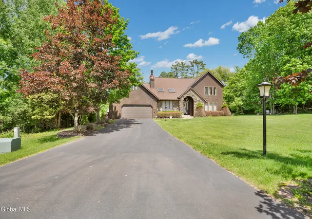 Homes for sale in Sand Lake, NY | 3 Hickory Ln, Sand Lake, NY 12018 | MLS# 202618716
