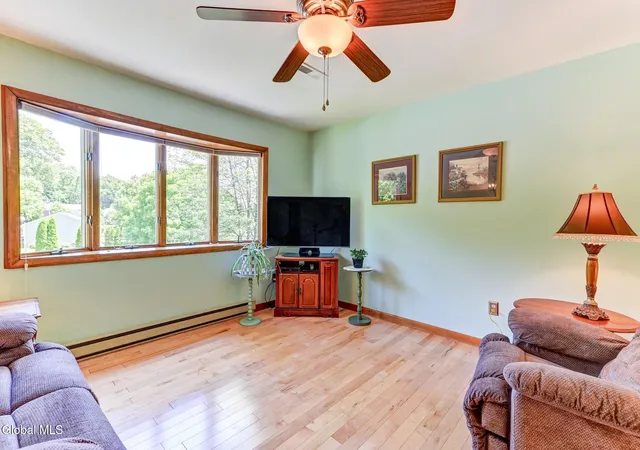 Homes for sale in Niskayuna, NY | 620 Michelle Wy, Niskayuna, NY 12304 | MLS# 202620461