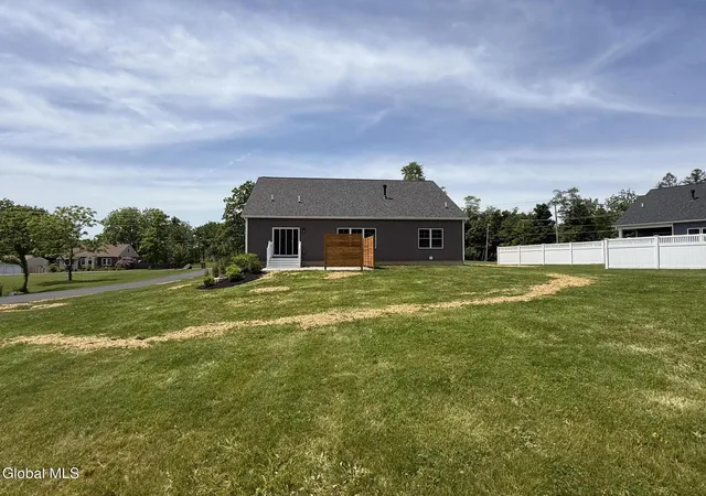 Homes for sale in East Greenbush, NY | 2802 Phillips Rd, East Greenbush, NY 12033 | MLS# 202618884