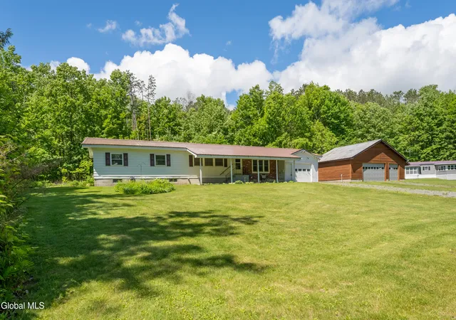 Homes for sale in Mayfield, NY | 197 Lakeside Dr, Mayfield, NY 12117 | MLS# 202618855