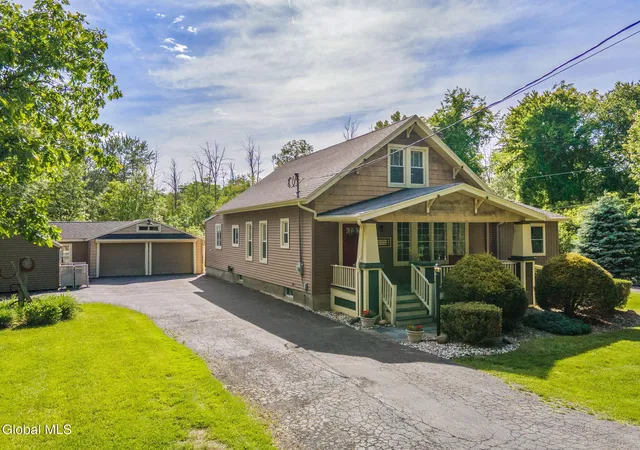 Homes for sale in Niskayuna, NY | 775 St Davids Ln, Niskayuna, NY 12309 | MLS# 202618837