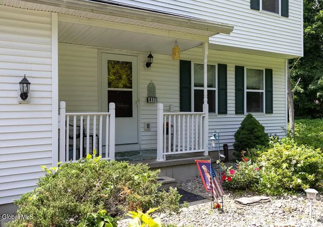 4th image of 417 Helderview Dr, Altamont, NY 12009 | MLS# 202619819