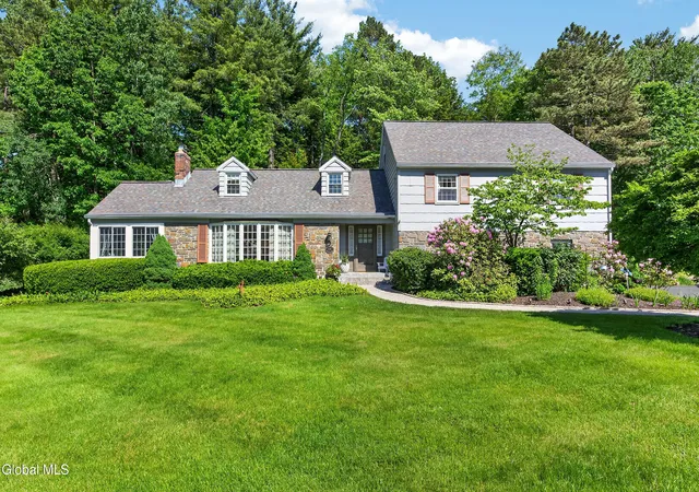 Homes for sale in Niskayuna, NY | 1334 Ruffner Rd, Niskayuna, NY 12309 | MLS# 202618943