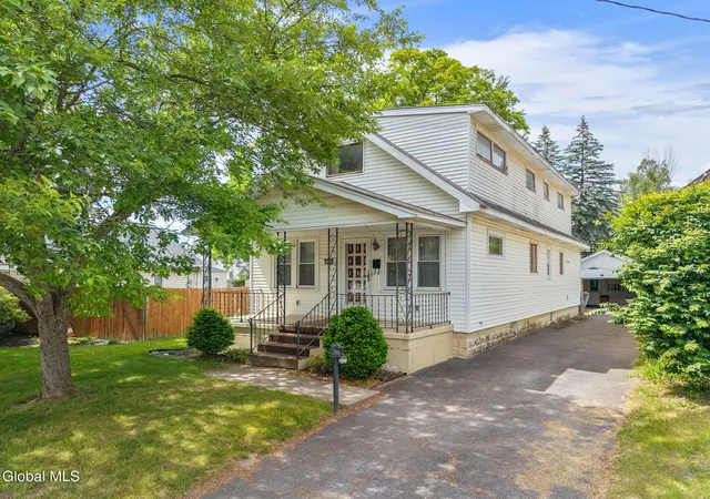 3rd image of 2021 Cedarlawn Ave, Rotterdam, NY 12306 | MLS# 202619077