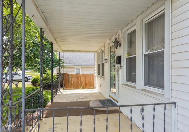 5th image of 2021 Cedarlawn Ave, Rotterdam, NY 12306 | MLS# 202619077