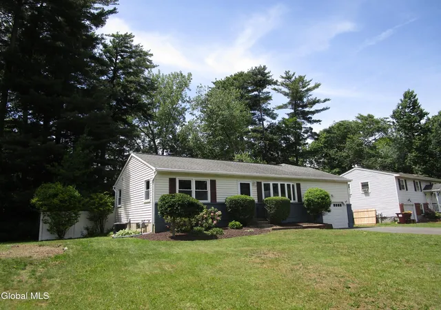 3rd image of 29 Garling Dr, Latham, NY 12110 | MLS# 202618890