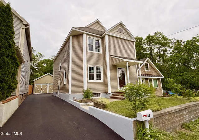 1st image of 32 Mount Stuart Rd, Rotterdam, NY 12304 | MLS# 202618899