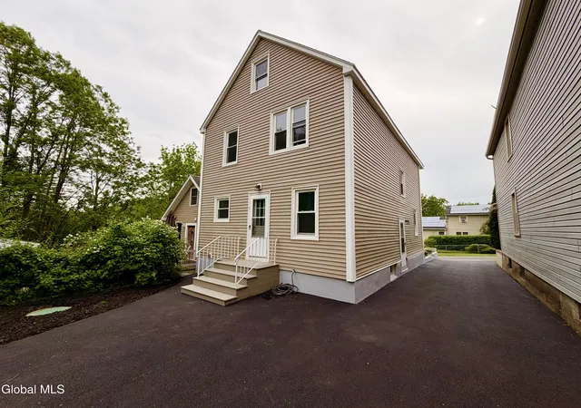 4th image of 32 Mount Stuart Rd, Rotterdam, NY 12304 | MLS# 202618899
