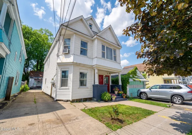 2nd image of 918 Bridge St, Schenectady, NY 12303 | MLS# 202621768