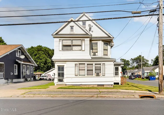 2nd image of 1374 Helderberg Ave, Rotterdam, NY 12306 | MLS# 202619139