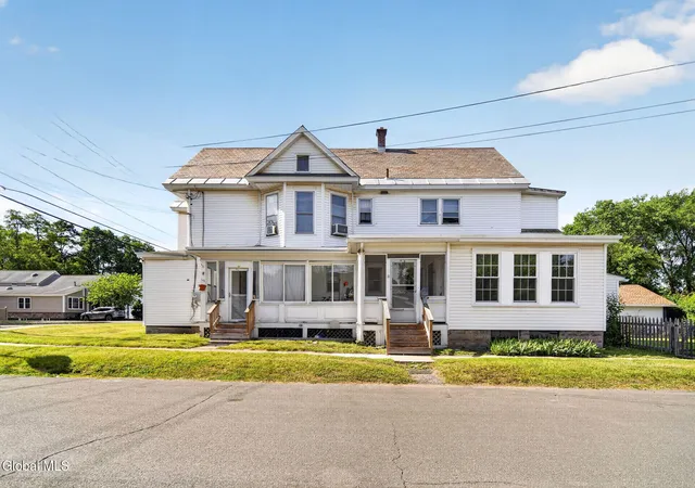 3rd image of 1374 Helderberg Ave, Rotterdam, NY 12306 | MLS# 202619139