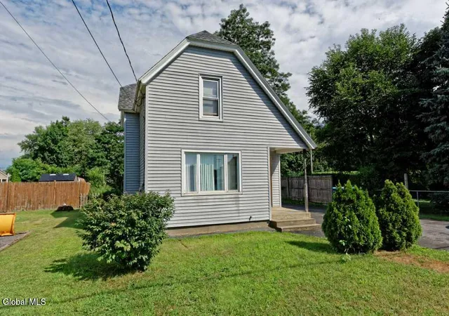 2nd image of 3152 N Thompson St, Rotterdam, NY 12306 | MLS# 202619030