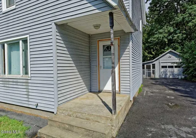 3rd image of 3152 N Thompson St, Rotterdam, NY 12306 | MLS# 202619030