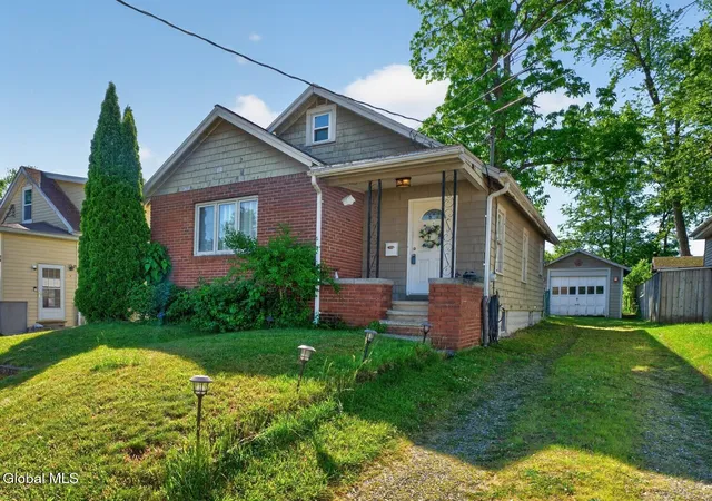 2nd image of 30 Fern Ave, Colonie, NY 12205 | MLS# 202619344