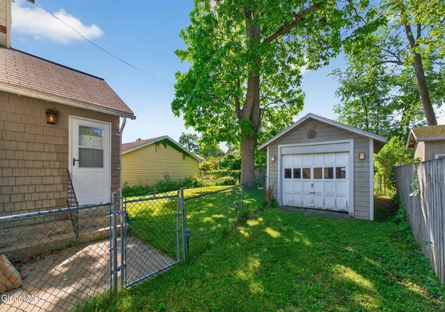 3rd image of 30 Fern Ave, Colonie, NY 12205 | MLS# 202619344