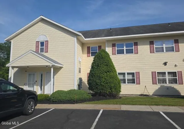 2nd image of 1102 Cambridge Manor Dr #2, Schenectady, NY 12302 | MLS# 202619041