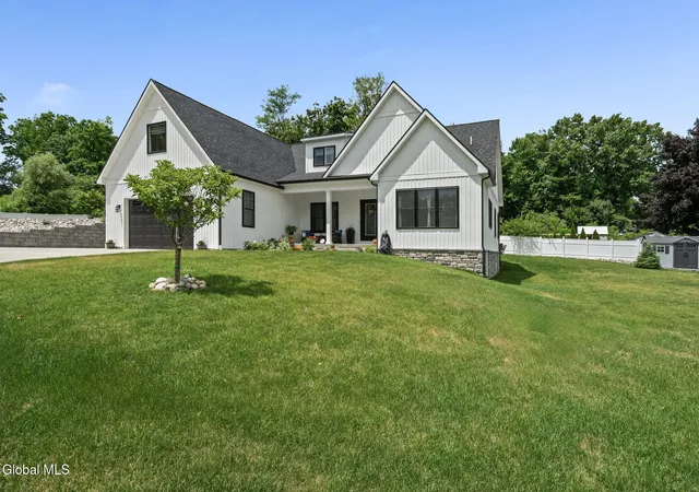 2nd image of 1 Londonderry Wy, Colonie, NY 12309 | MLS# 202621478